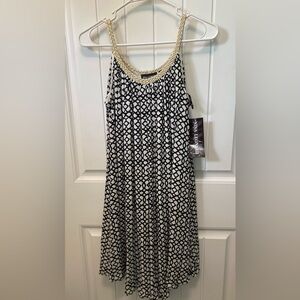Nina Leonard black& white patterned swing dress. Size Medium. NWT. 100% Rayon